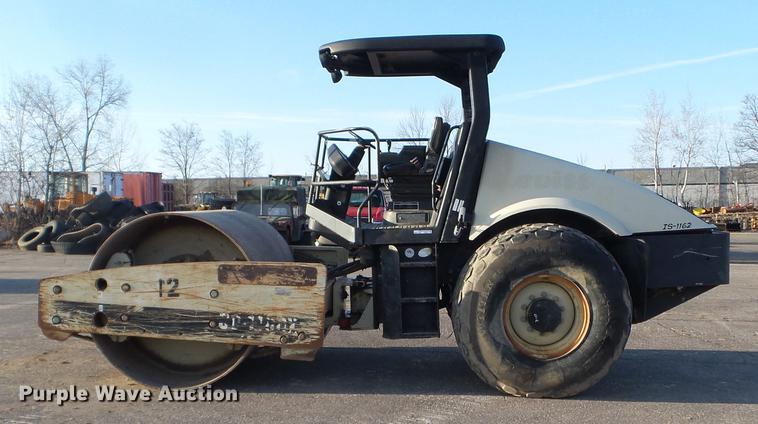 image for item FM9290 2004 Ingersoll Rand SD-116DX-TF single drum vibratory roller