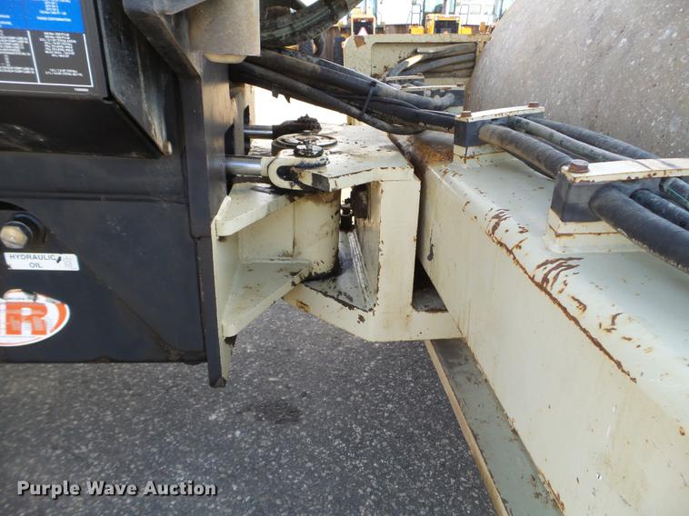 image for item FM9290 2004 Ingersoll Rand SD-116DX-TF single drum vibratory roller