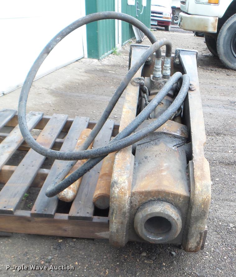 image for item FM9313 Caterpillar H90C hammer