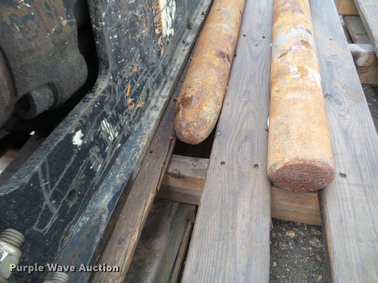 image for item FM9313 Caterpillar H90C hammer