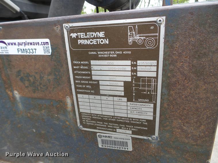 image for item FM9337 1997 Princeton D50 piggyback forklift