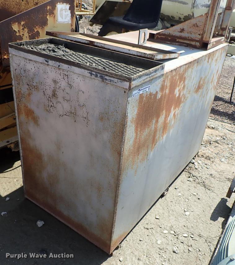 image for item FN9798 (2) steel tanks