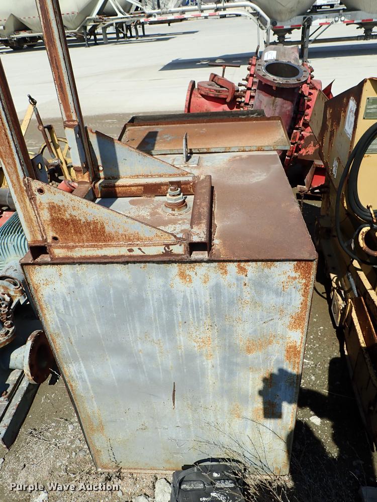 image for item FN9798 (2) steel tanks