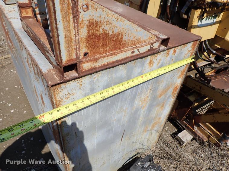 image for item FN9798 (2) steel tanks