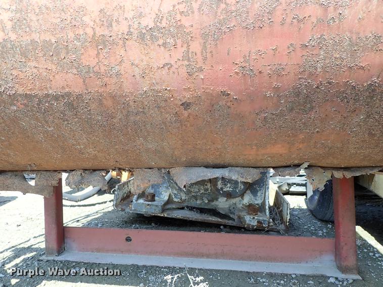 image for item FN9798 (2) steel tanks