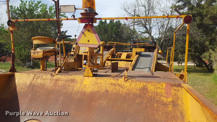 image for item FS9517 Spread Master K chip spreader