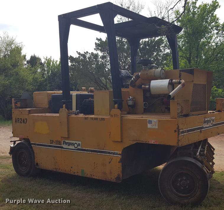 image for item FS9518 Ferguson SP1118 pneumatic roller