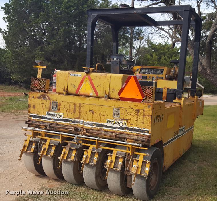 image for item FS9518 Ferguson SP1118 pneumatic roller