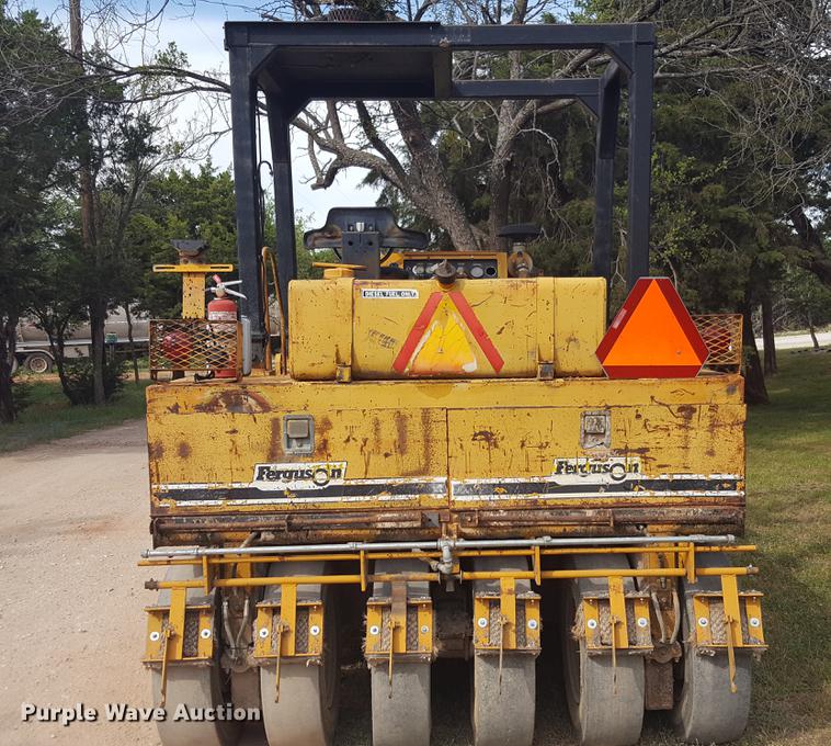 image for item FS9518 Ferguson SP1118 pneumatic roller