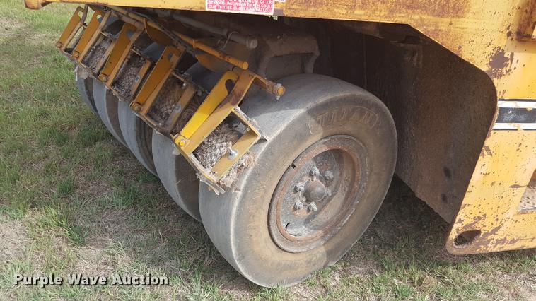 image for item FS9518 Ferguson SP1118 pneumatic roller