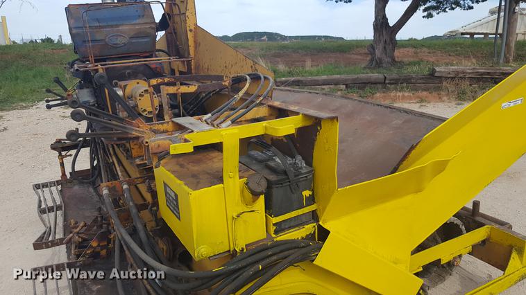 image for item FS9519 Lee Boy 900 paver