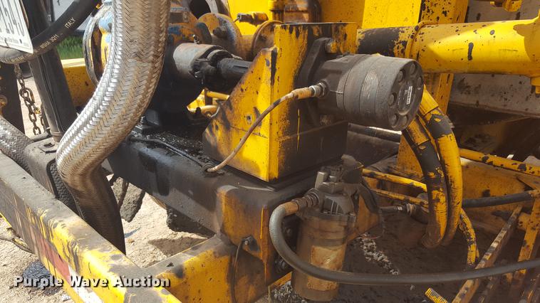 image for item FS9520 2002 Rosco asphalt distribution trailer