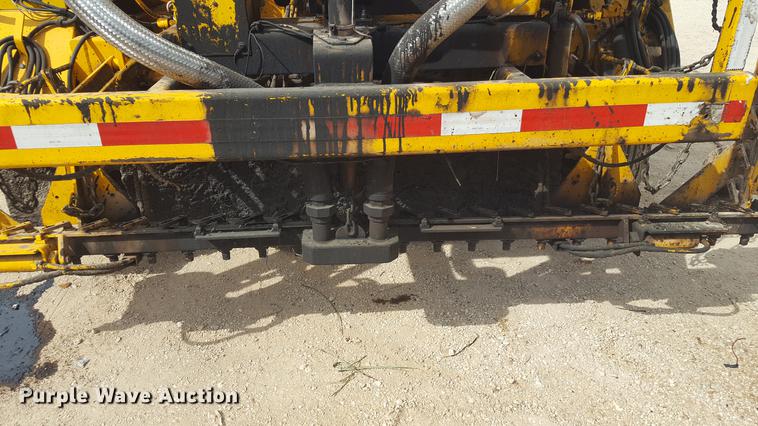 image for item FS9520 2002 Rosco asphalt distribution trailer