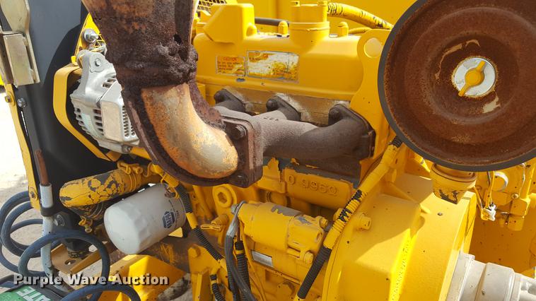 image for item FS9520 2002 Rosco asphalt distribution trailer