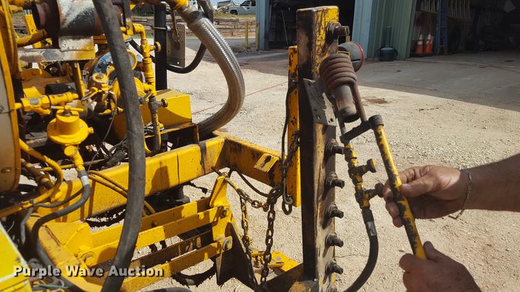 image for item FS9520 2002 Rosco asphalt distribution trailer