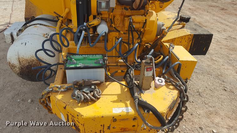 image for item FS9520 2002 Rosco asphalt distribution trailer