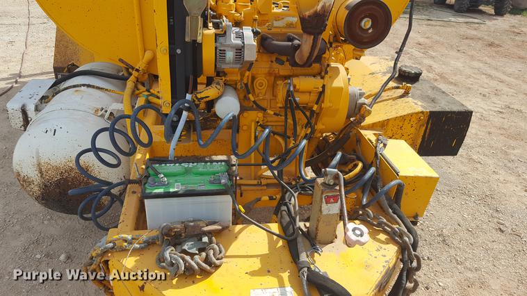 image for item FS9520 2002 Rosco asphalt distribution trailer