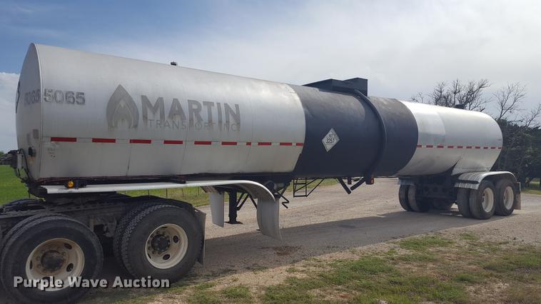 image for item FS9522 1985 Freuhauf 4FL019317 tank trailer