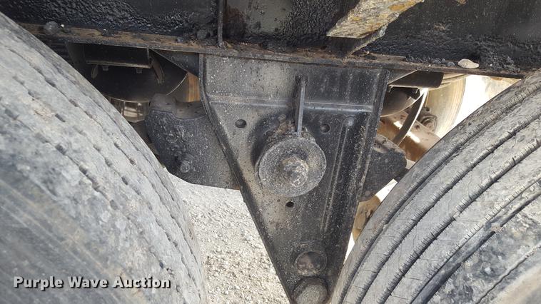 image for item FS9522 1985 Freuhauf 4FL019317 tank trailer