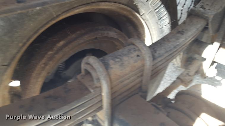 image for item FS9522 1985 Freuhauf 4FL019317 tank trailer