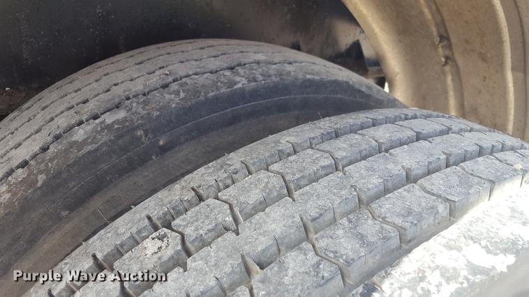 image for item FS9522 1985 Freuhauf 4FL019317 tank trailer