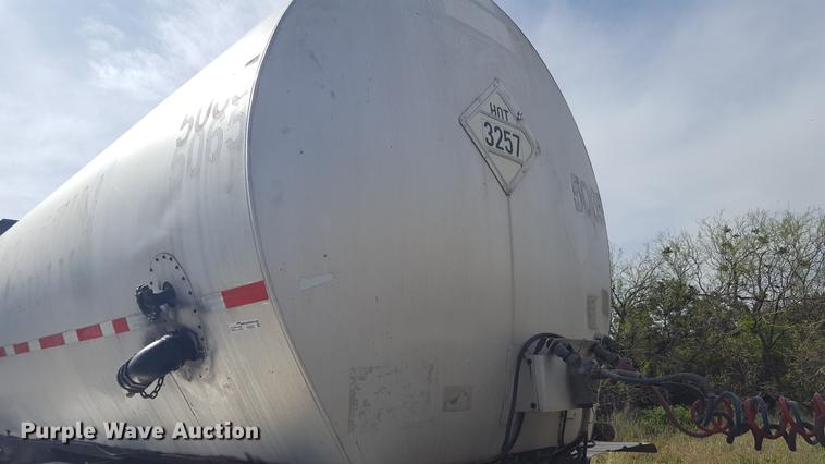 image for item FS9522 1985 Freuhauf 4FL019317 tank trailer