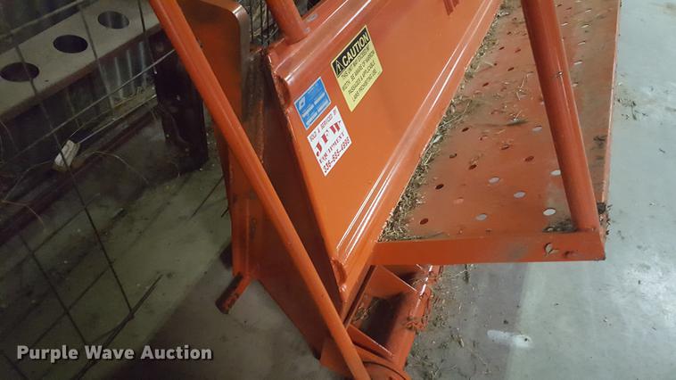 image for item FS9524 2017 Warren GS-84 end gate spreader