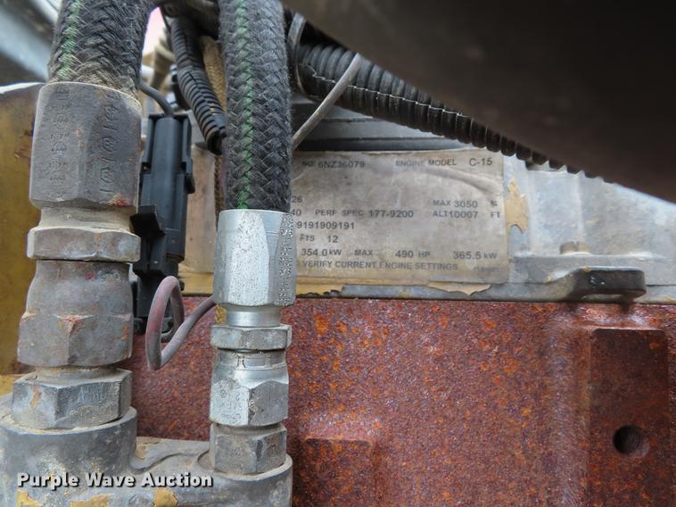 image for item DE3400 2001 Kenworth W900 semi truck