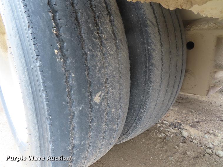 image for item DE3401 2014 Kaufman FR55DT-25K-43 lowboy equipment trailer