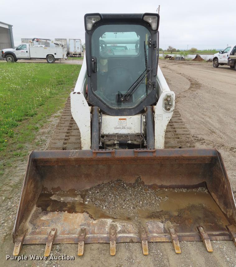 image for item DE3402 2011 Bobcat T770 skid steer