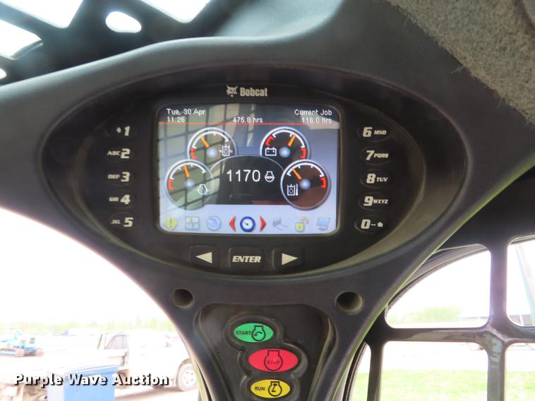 image for item DE3402 2011 Bobcat T770 skid steer