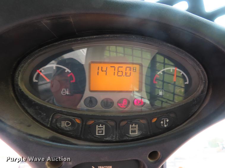 image for item DE3402 2011 Bobcat T770 skid steer