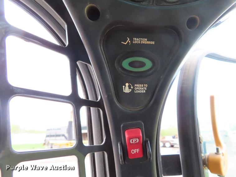 image for item DE3402 2011 Bobcat T770 skid steer