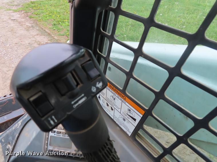image for item DE3402 2011 Bobcat T770 skid steer
