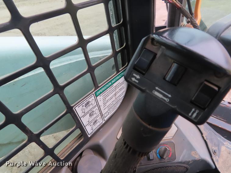 image for item DE3402 2011 Bobcat T770 skid steer