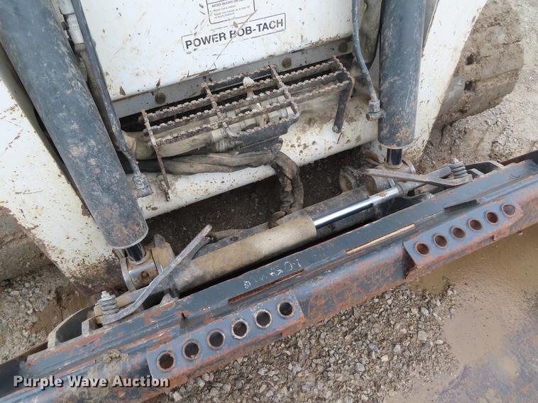 image for item DE3402 2011 Bobcat T770 skid steer