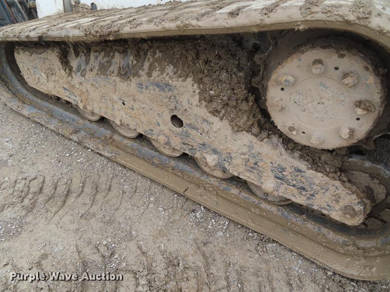 image for item DE3402 2011 Bobcat T770 skid steer