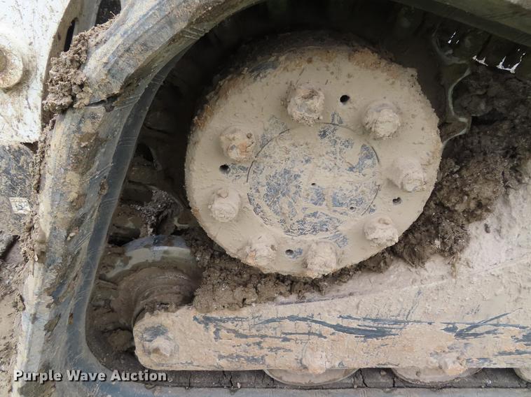 image for item DE3402 2011 Bobcat T770 skid steer