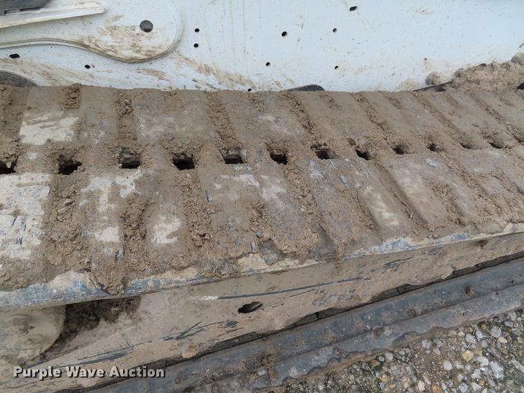 image for item DE3402 2011 Bobcat T770 skid steer