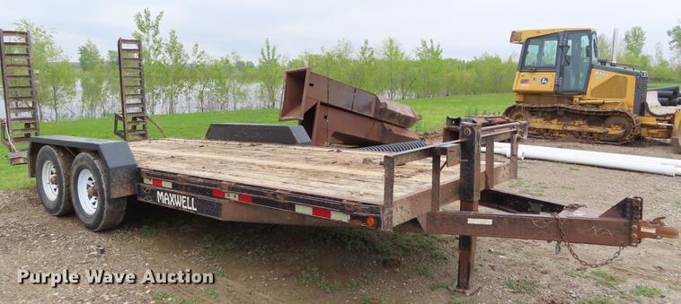 image for item DE3405 2004 Maxwell utility trailer