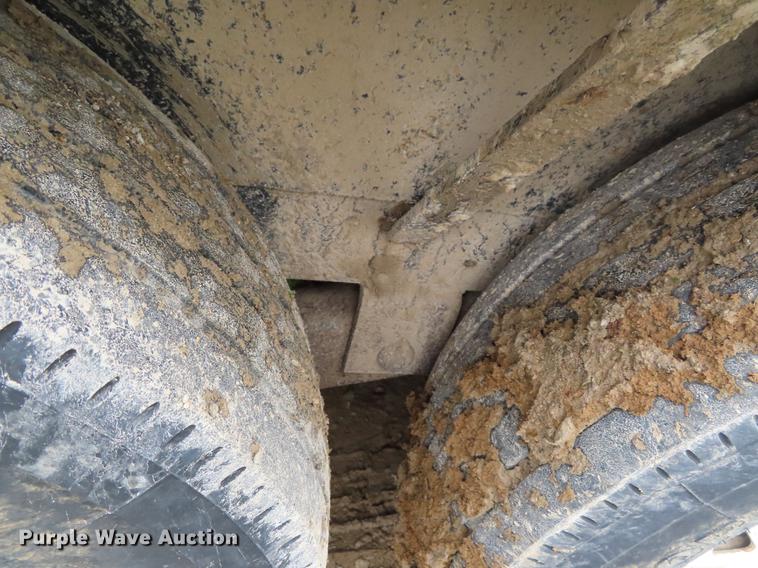 image for item DE3405 2004 Maxwell utility trailer