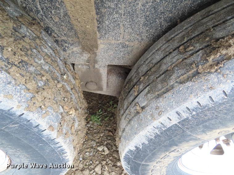 image for item DE3405 2004 Maxwell utility trailer