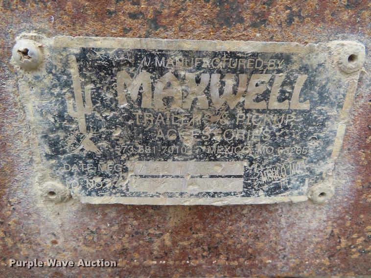 image for item DE3405 2004 Maxwell utility trailer