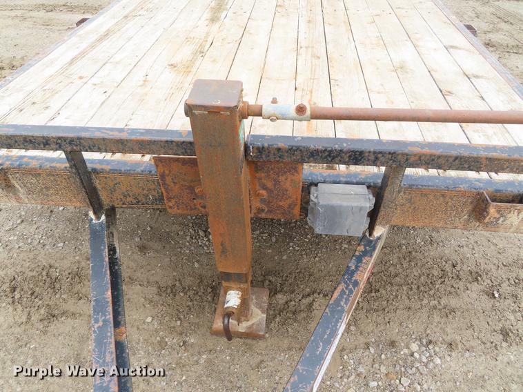 image for item DE3406 2001 PJ utility trailer