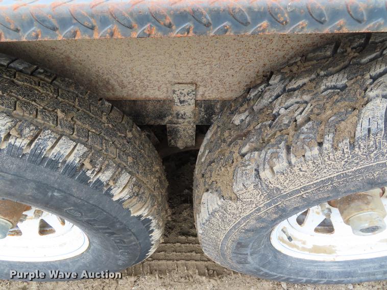 image for item DE3406 2001 PJ utility trailer