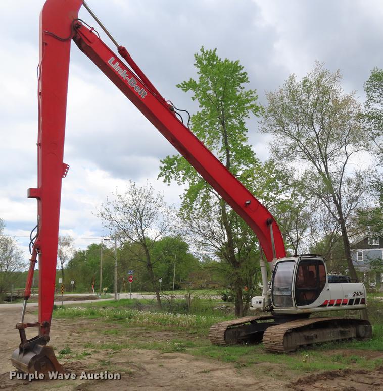 image for item DE3409 2005 Link-Belt 240 LX long reach excavator