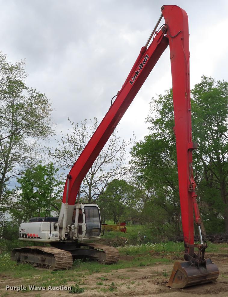 image for item DE3409 2005 Link-Belt 240 LX long reach excavator