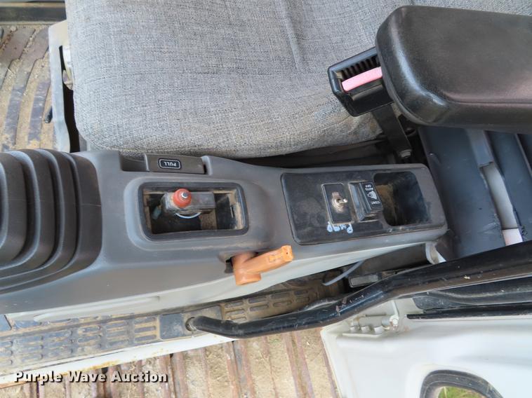 image for item DE3409 2005 Link-Belt 240 LX long reach excavator