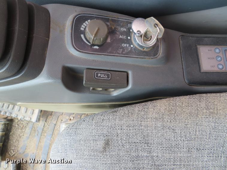 image for item DE3409 2005 Link-Belt 240 LX long reach excavator