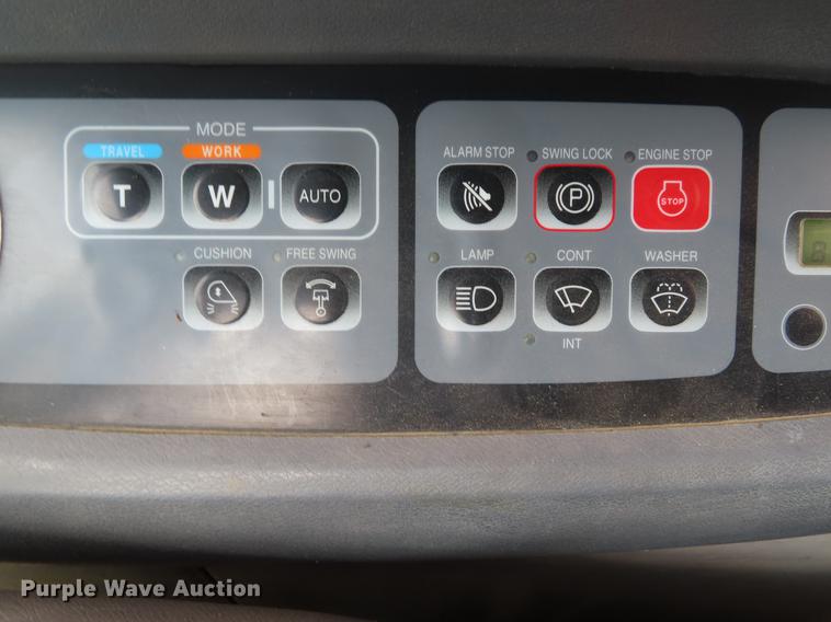 image for item DE3409 2005 Link-Belt 240 LX long reach excavator